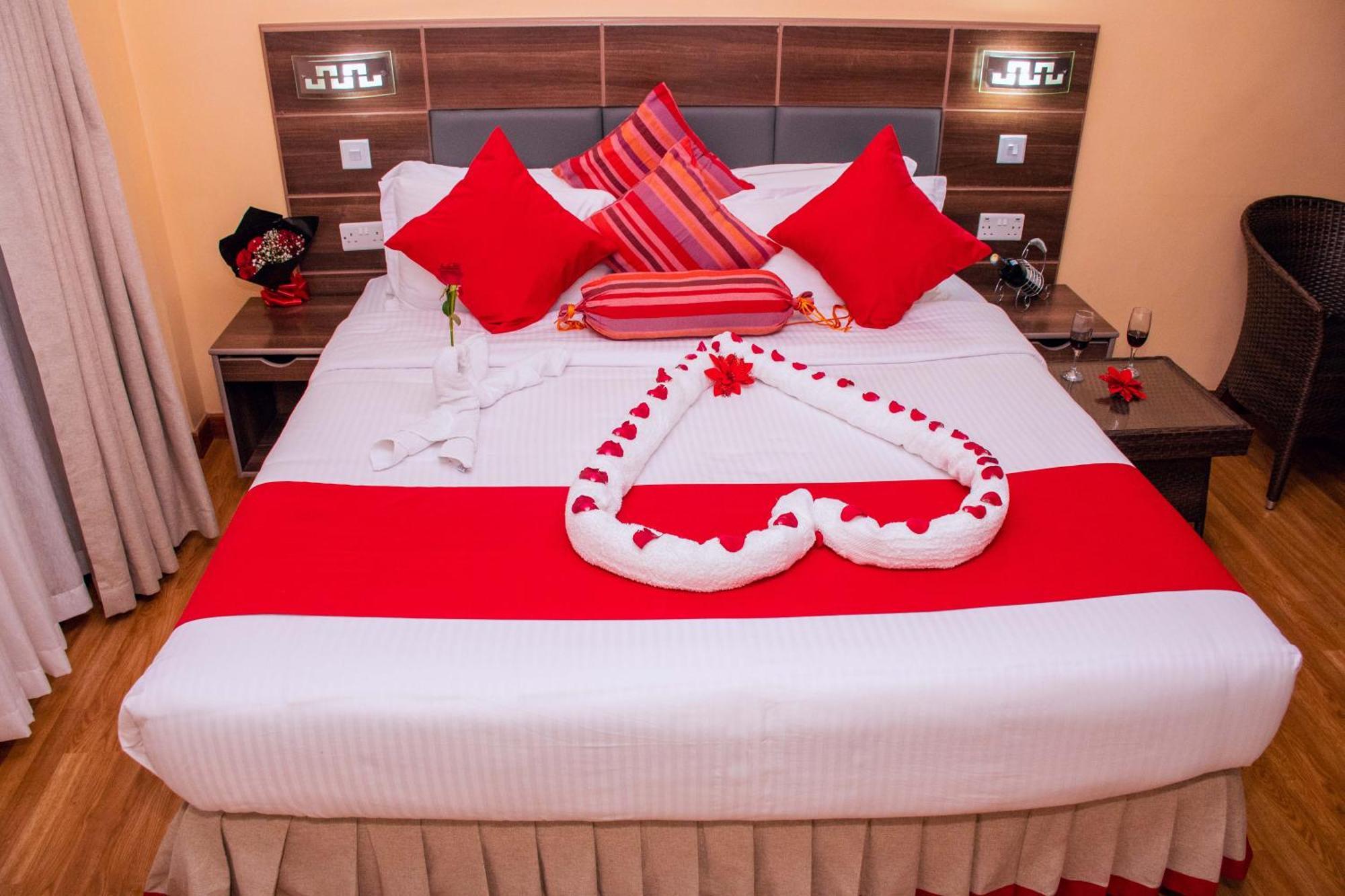 Buraha Zenoni Hotel And Resort 나쿠루 외부 사진