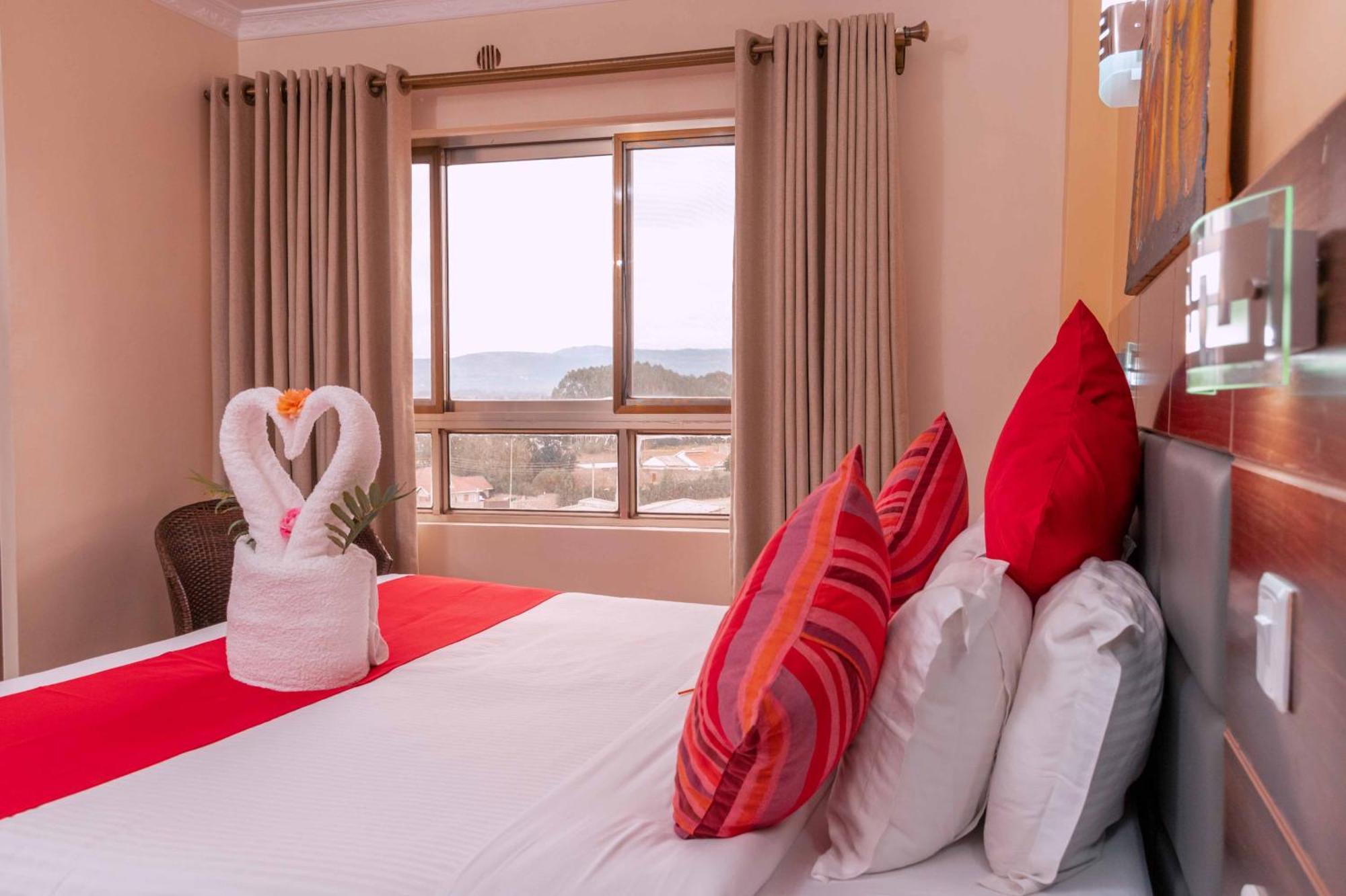 Buraha Zenoni Hotel And Resort 나쿠루 외부 사진