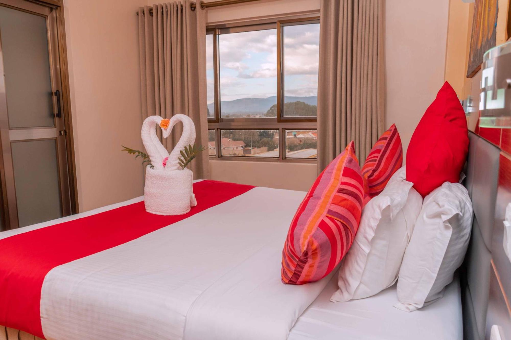 Buraha Zenoni Hotel And Resort 나쿠루 외부 사진