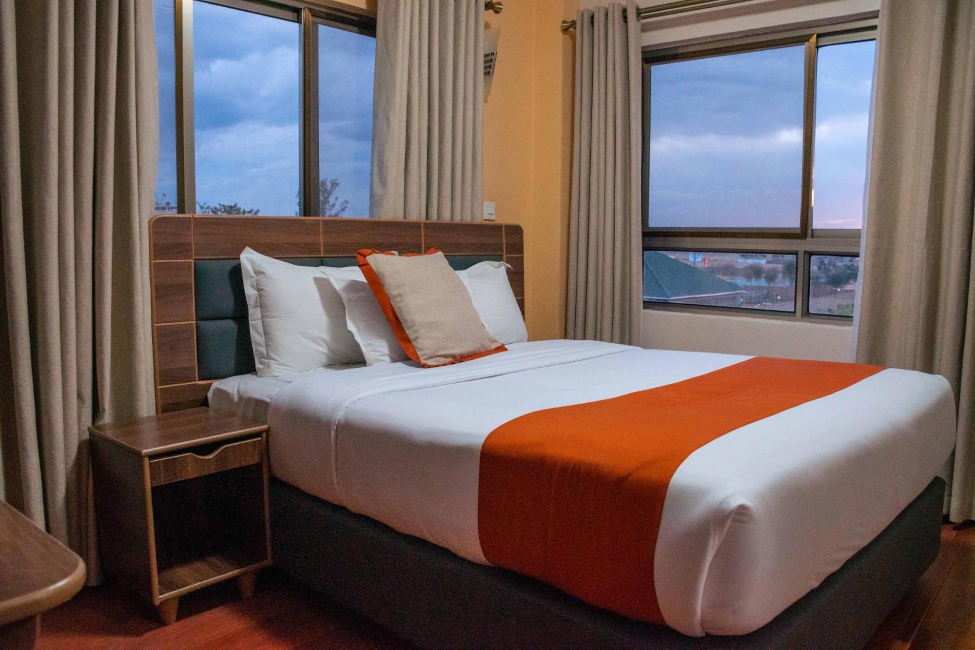 Buraha Zenoni Hotel And Resort 나쿠루 외부 사진