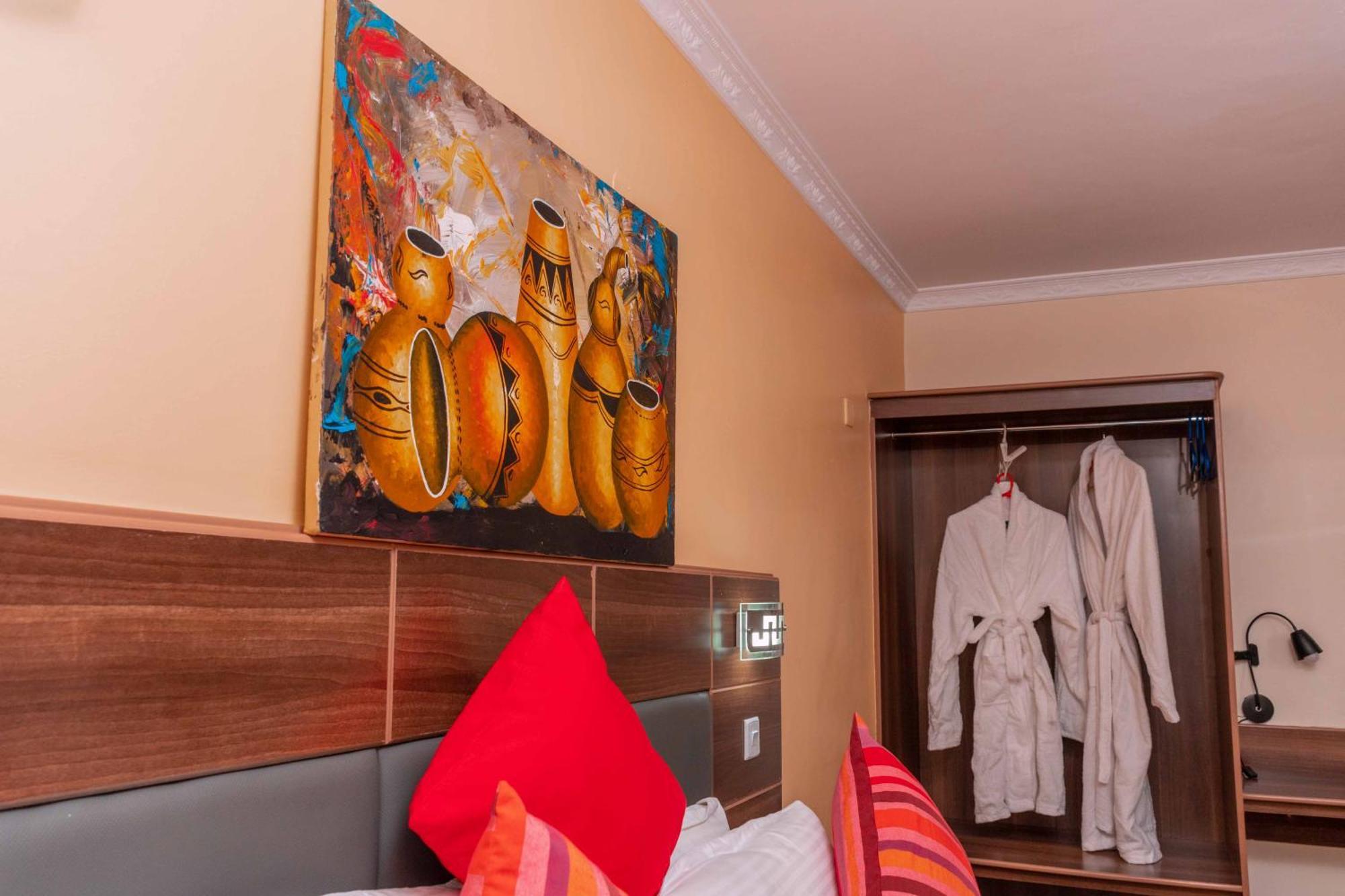 Buraha Zenoni Hotel And Resort 나쿠루 외부 사진