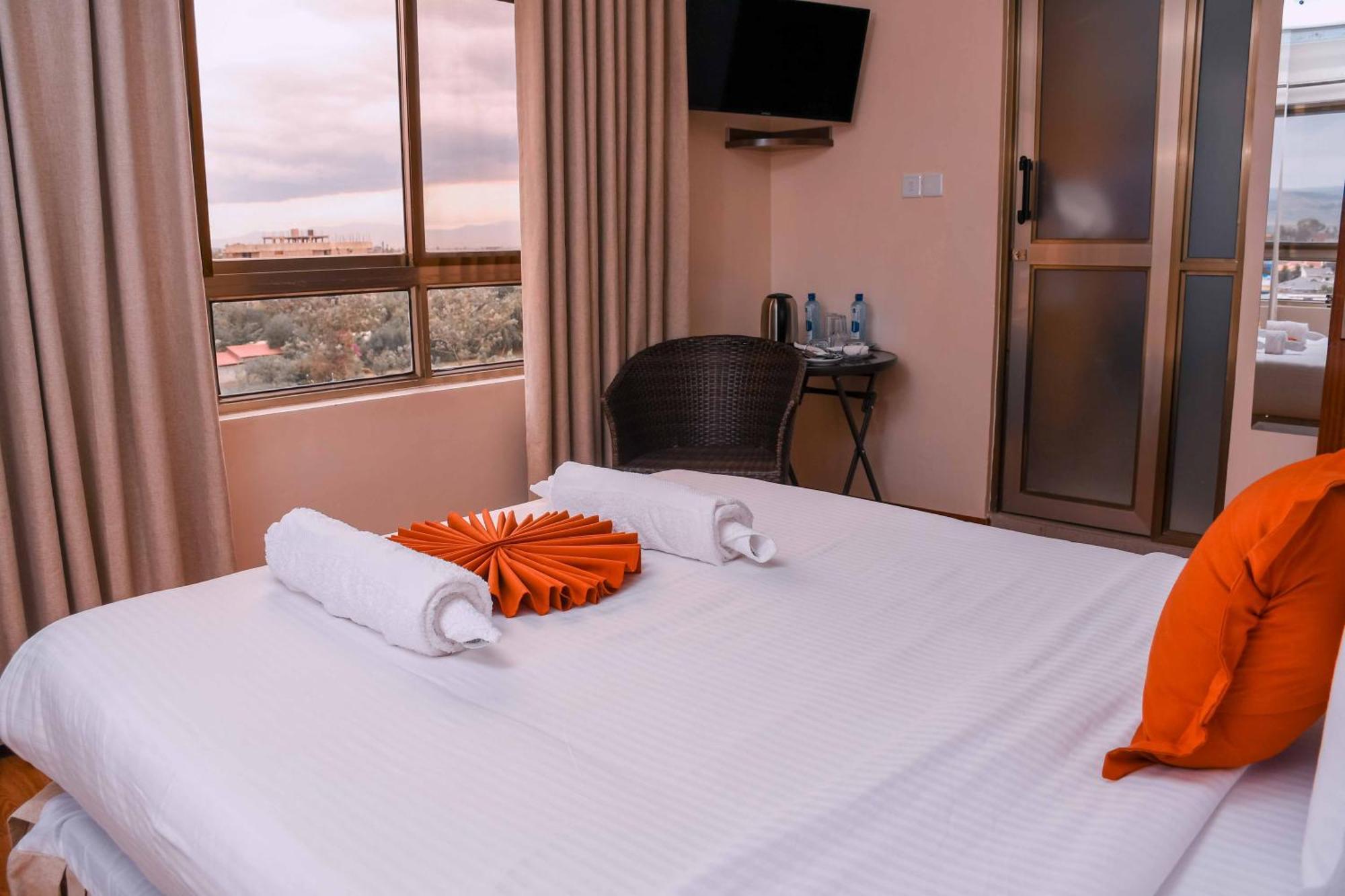 Buraha Zenoni Hotel And Resort 나쿠루 외부 사진