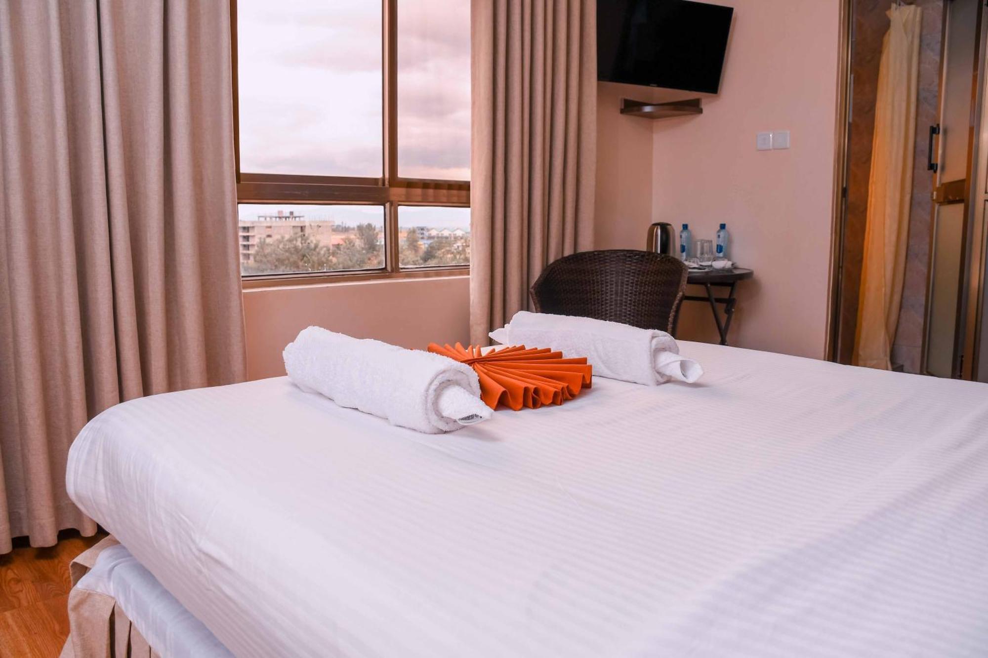 Buraha Zenoni Hotel And Resort 나쿠루 외부 사진