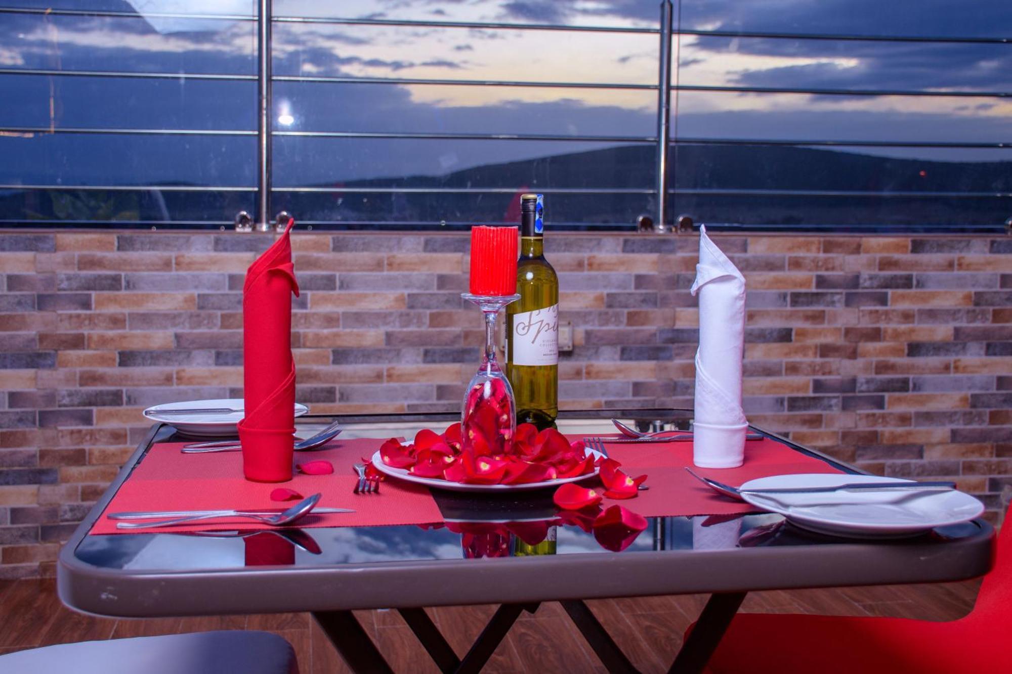 Buraha Zenoni Hotel And Resort 나쿠루 외부 사진